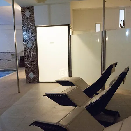 Maritime Hotel 2*