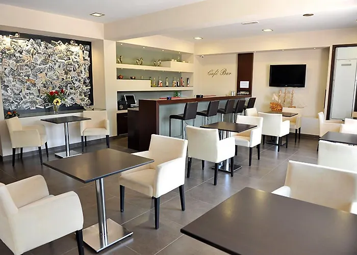 Отель Maritime Кремасти