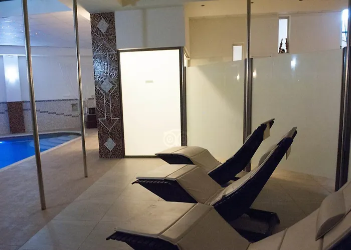 Maritime Hotel 2*