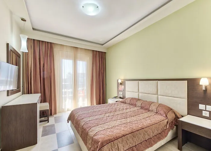Maritime Hotel 2*